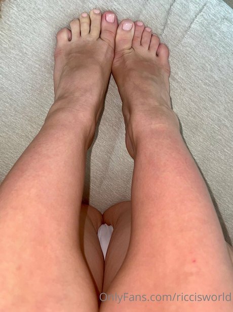 Pretti Ricci OnlyFans schlank