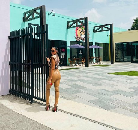 Abella Anderson OnlyFans OnlyFans