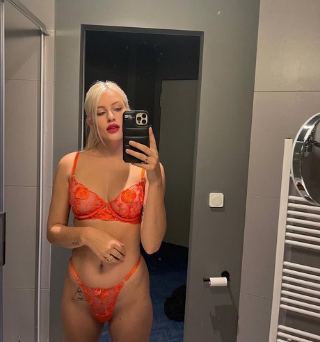 Chloe Verhagen Nacktpornos auf OnlyFans