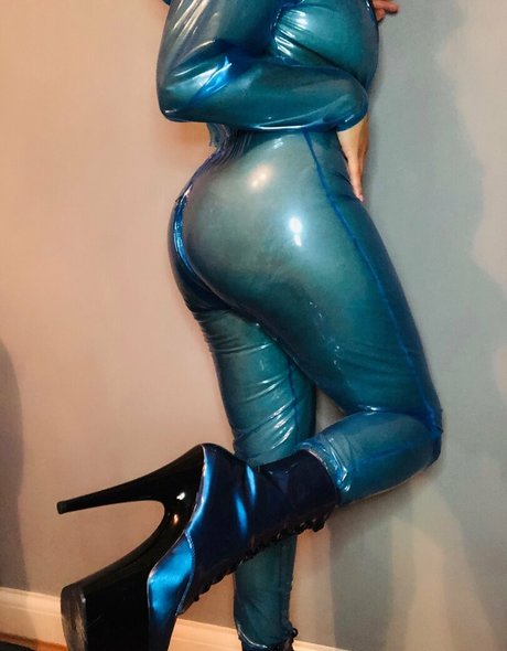 latexnai OnlyFans Nacktbilder geleakt
