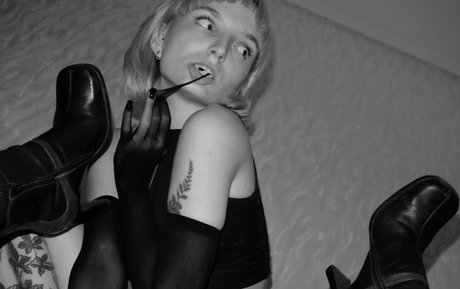 techno sqrt OnlyFans-Leaks