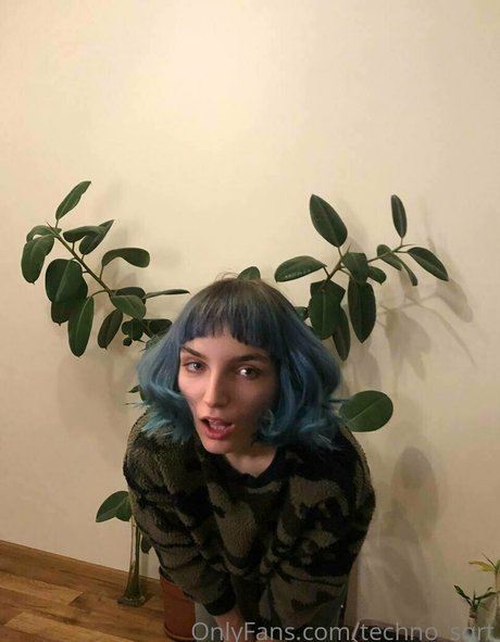 techno sqrt Nacktbilder geleakt OnlyFans