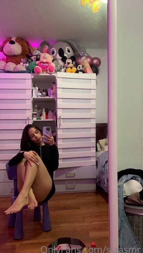 siaasmr OnlyFans Model Bilder