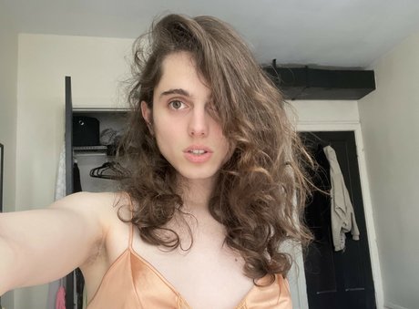 Helmet Girl OnlyFans XX