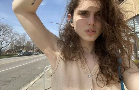 Helmet Girl Profilbild