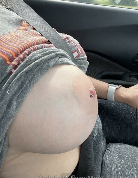 Moncheritime Nacktpornos von OnlyFans geleakt