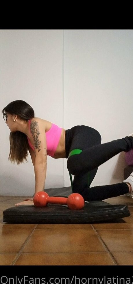 hornylatina26 NurlyFans-Brüste