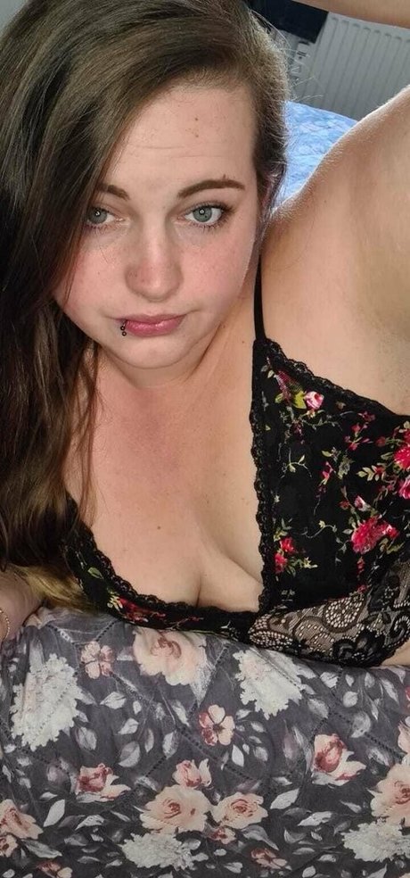 crazy curvy melii OnlyFans Nacktbilder geleakt