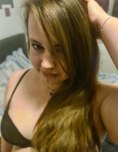 crazy curvy melii OnlyFans Inhaltstyp