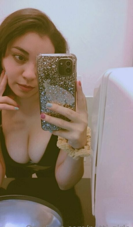 natti girls OnlyFans Model Bilder