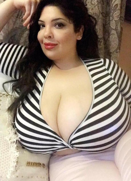 Jessy Romann Oben ohne OnlyFans