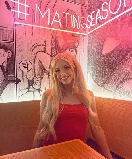 Claire Freeman Nacktpornos auf OnlyFans