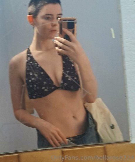 bellarose224 OnlyFans XXX