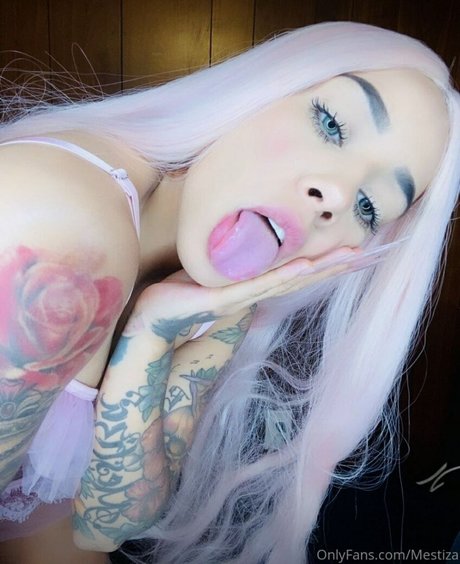 Meztiza OnlyFans Striptease