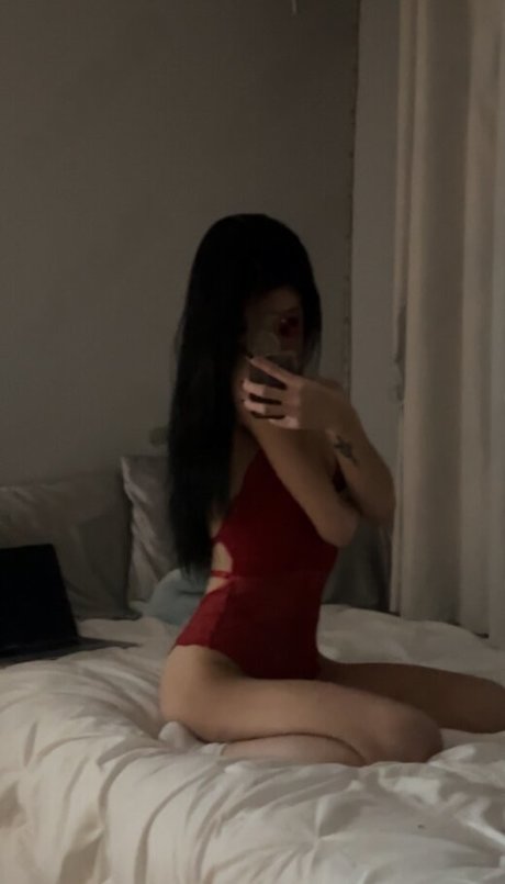 surelynotsi OnlyFans