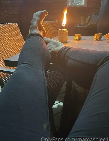 mamashlee1 OnlyFans Leaked