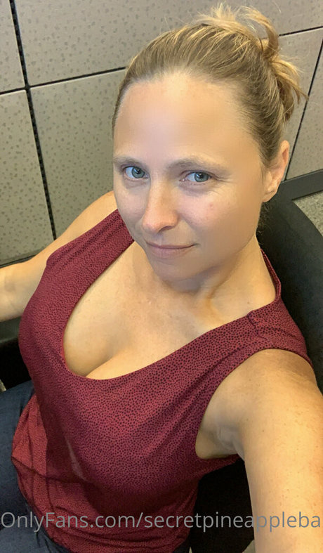 secretpineapplebabe OnlyFans Inhalte