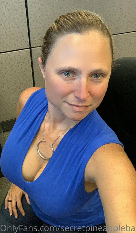 secretpineapplebabe OnlyFans Bilder