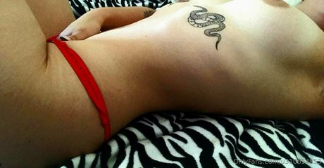 vampy alicia OnlyFans Inhalte