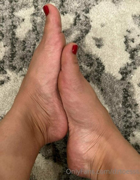 dztoesss OnlyFans Striptease