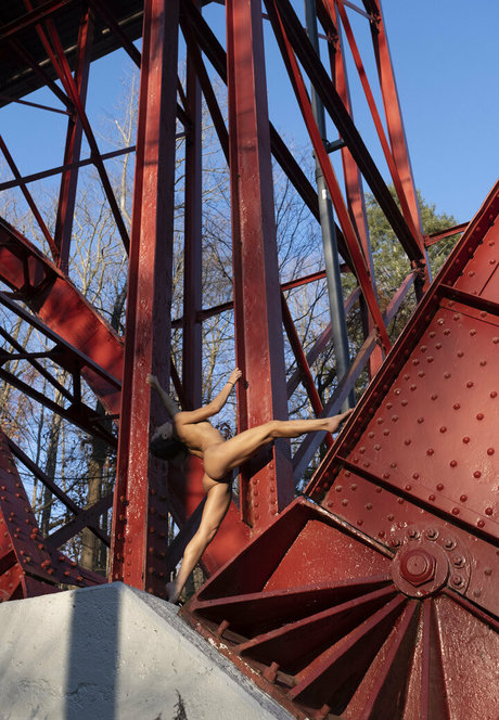 loracr0ss OnlyFans Model Bilder