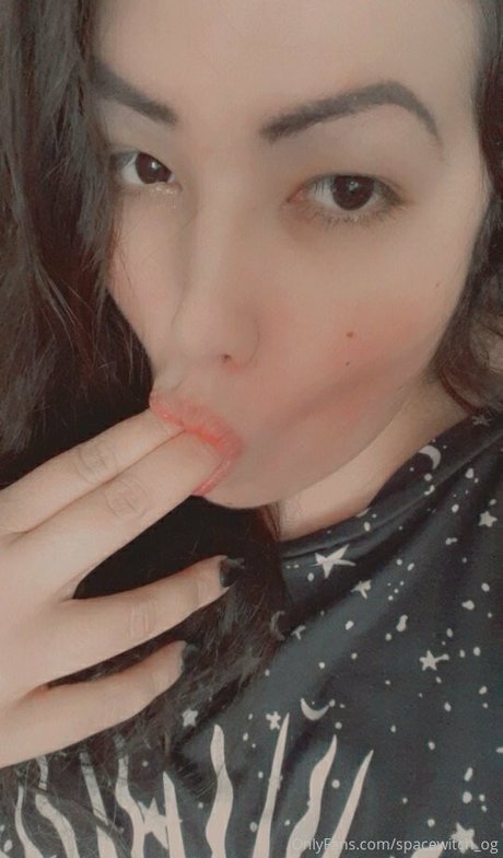 spacevvitch666 OnlyFans explizite Inhalte
