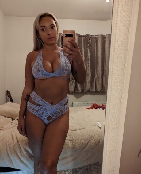 admire amii Nackt auf OnlyFans