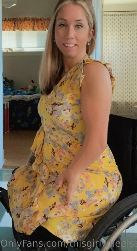 thisgirlwheelsamputee OnlyFans schlank