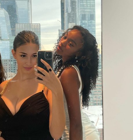 Leilani Azalea OnlyFans-Creator