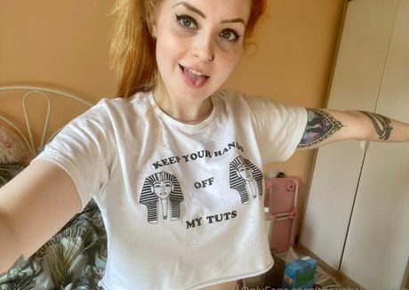 thoushallnotsimp OnlyFans Nacktbilder geleakt