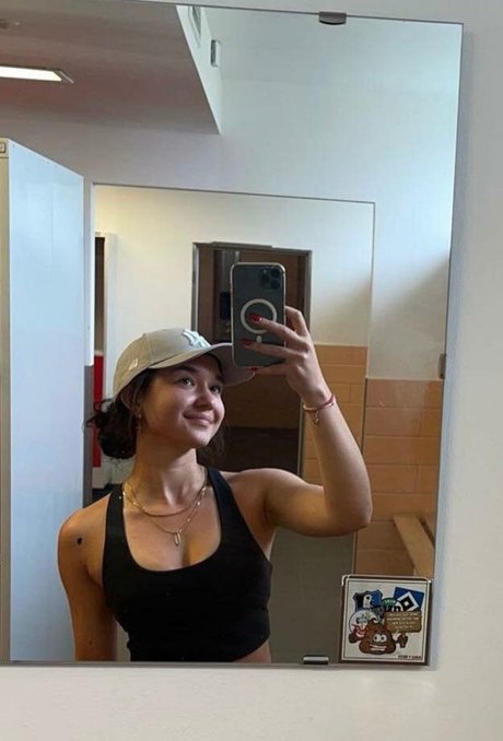 Eva Lys Titten OnlyFans