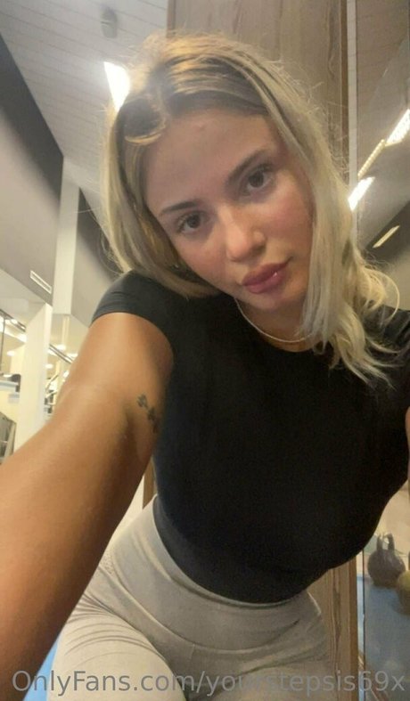 yourstepsis69x OnlyFans schlank