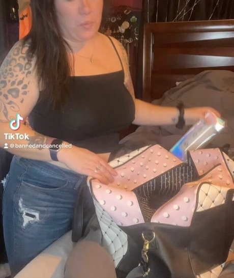 Cuntsuela Nacktpornos auf OnlyFans