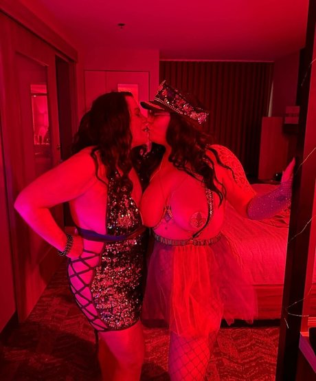 Cuntsuela OnlyFans-Bilder