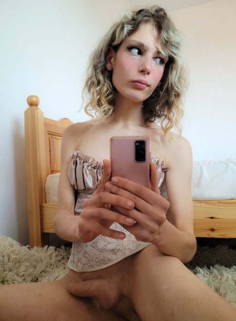 Marie Antoinette 2077 Heiße OnlyFans Inhalte