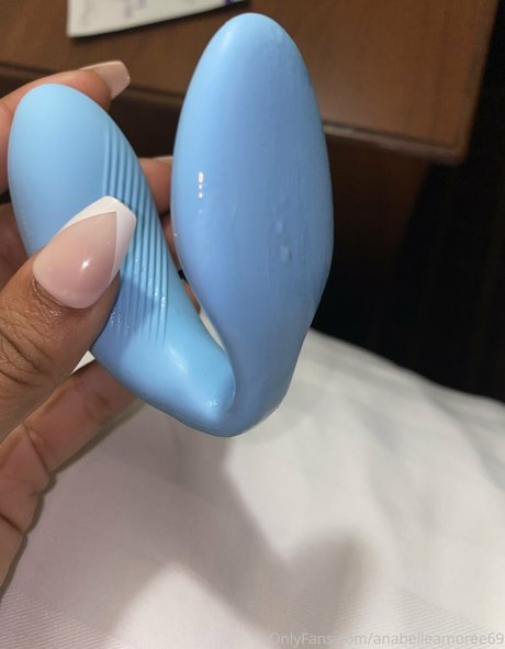 anabelleamoree69 OnlyFans-Leaks