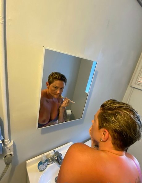 holliess1free OnlyFans Bilder