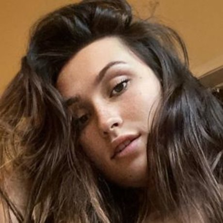 AlexiaOnMFC OnlyFans Inhalte