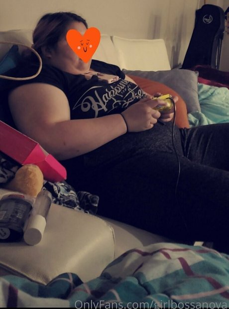 girlbossanova OnlyFans geleakt.