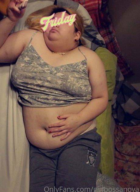 girlbossanova OnlyFans öffentliche Fotos OnlyFans