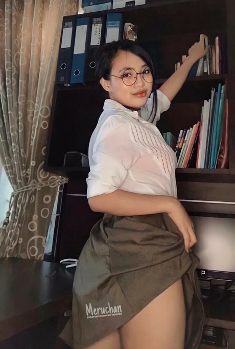 MeruChan Nackt auf OnlyFans