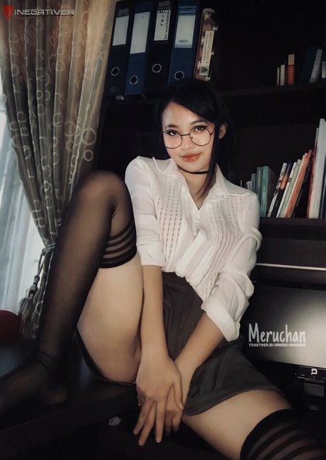 MeruChan OnlyFans nackte Brüste