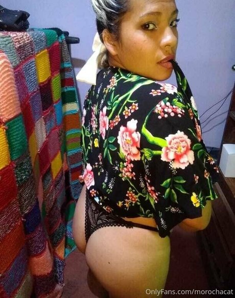 crysttaal 30 OnlyFans schlank