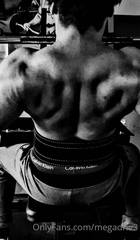 megadriv3 OnlyFans Pornografie