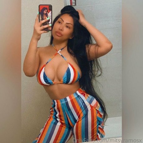 mitsyramosx OnlyFans Brüste Bild