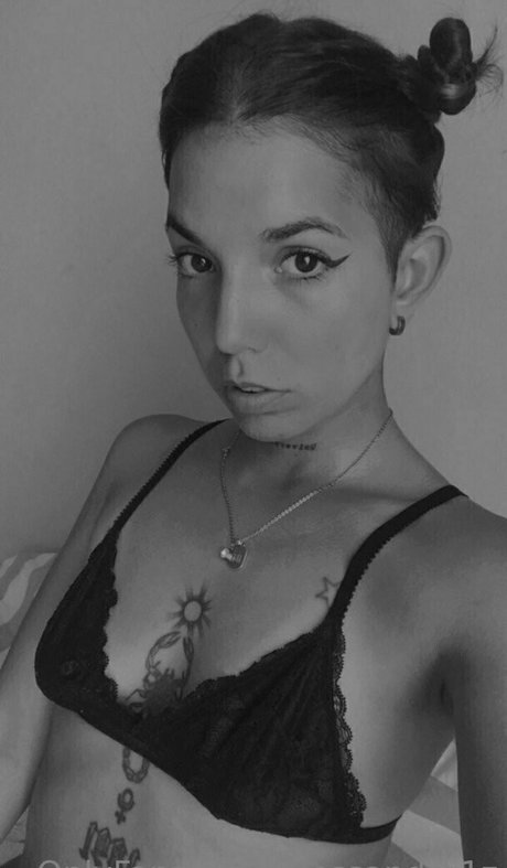 alessandra1z NSFW OnlyFans