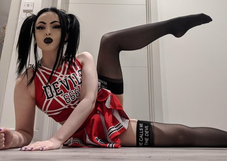 Empress Poison OnlyFans Nacktbilder
