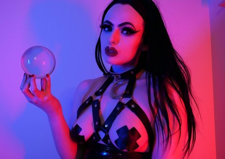 Empress Poison Sex auf OnlyFans