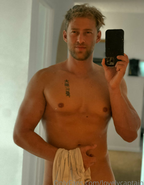 lovelycaptain Nacktbilder von OnlyFans