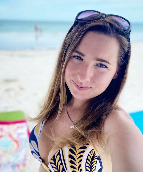 Krisea Marina Nacktbilder von OnlyFans